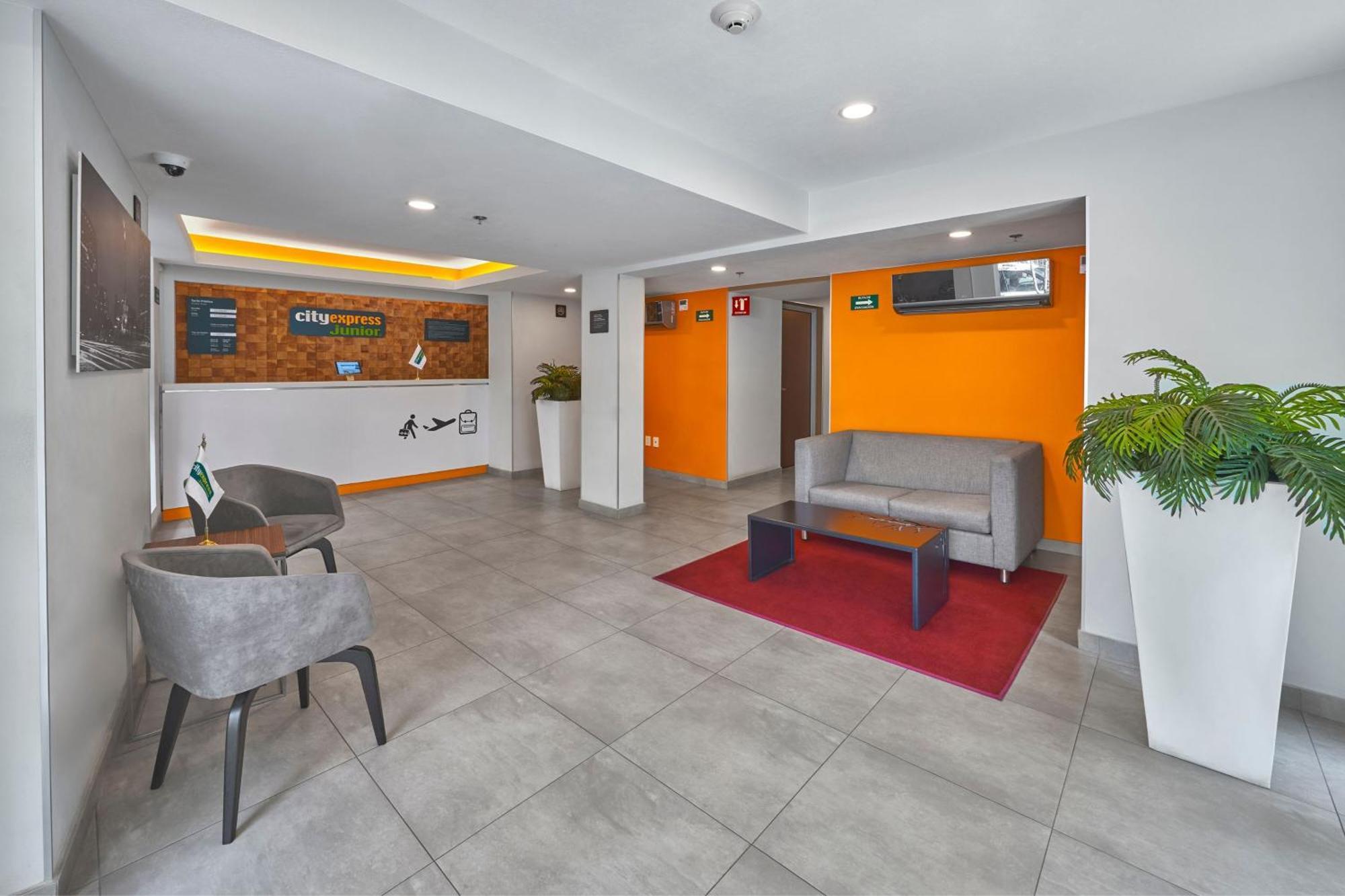City Express Junior By Marriott Ciudad De Mexico Sullivan Exterior photo