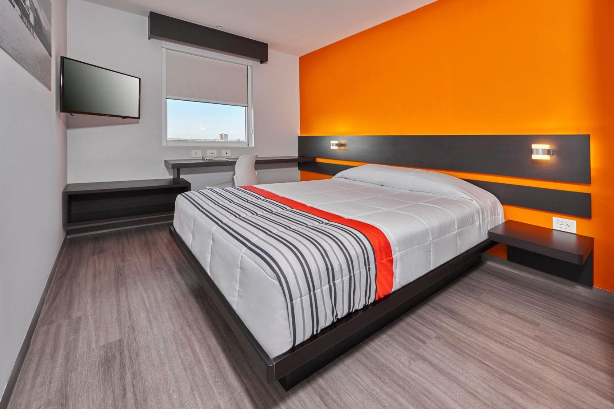 City Express Junior By Marriott Ciudad De Mexico Sullivan Exterior photo